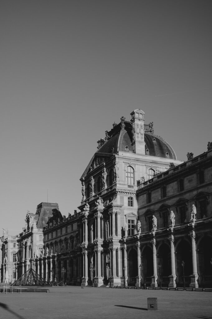 Paris wedding elopement photographer